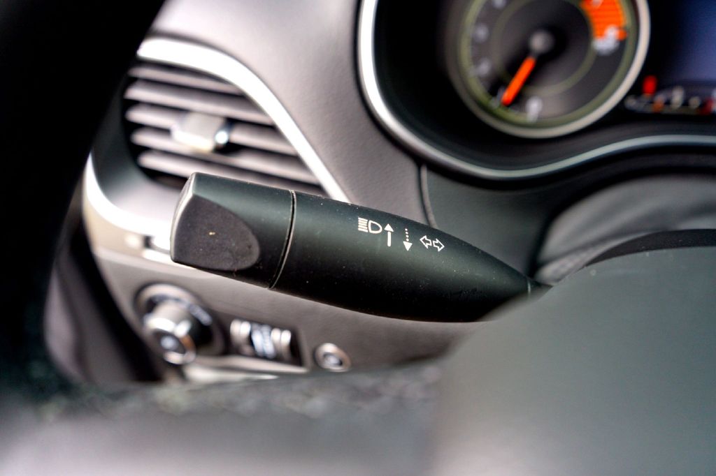 Used Car 2022 Jeep Cherokee  Latitude Lux For Sale Under $25,000 In Taylor, Texas