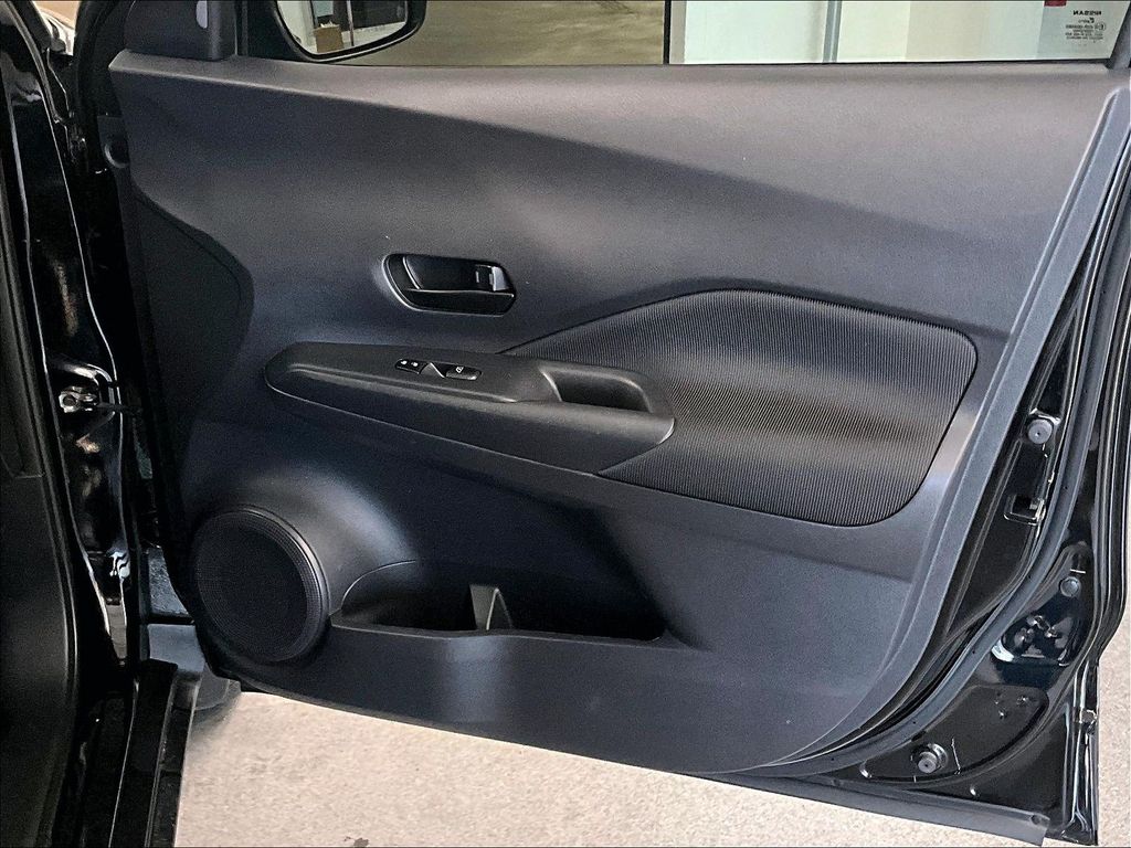 2022 Nissan Kicks — photo 12