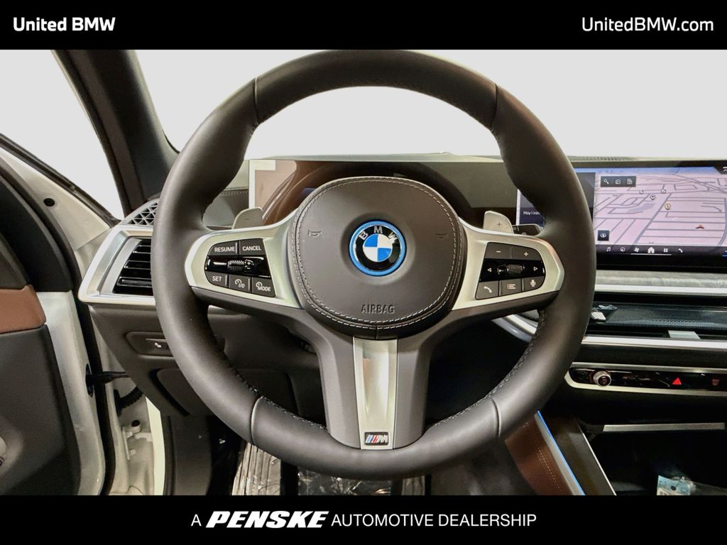 Thumbnail: 2026 BMW X5 - 13