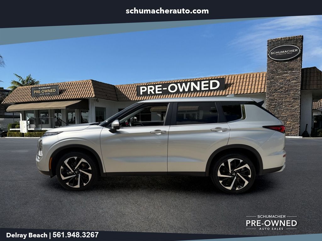 used 2024 Mitsubishi Outlander car, priced at $23,598