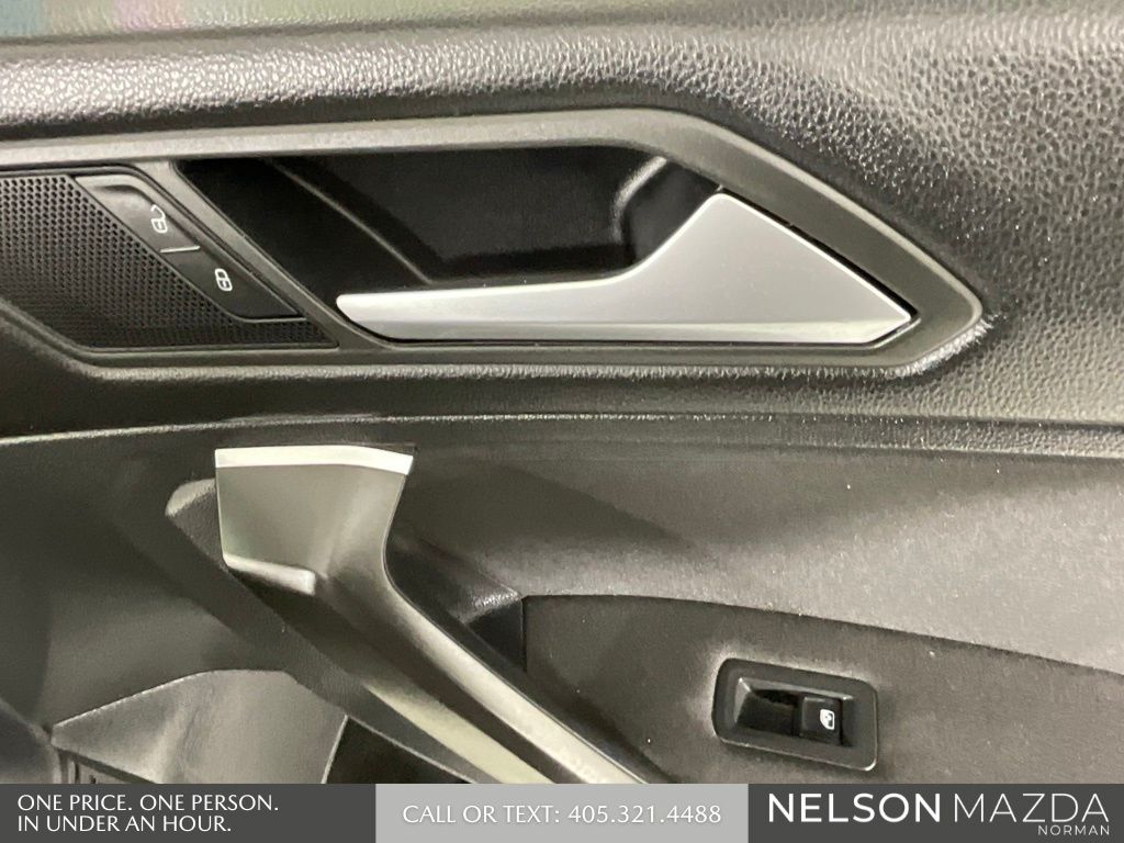 Used 2021 Black Volkswagen 2.0T S image 17