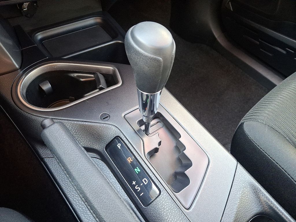 Thumbnail: 2018 Toyota RAV4 - 14