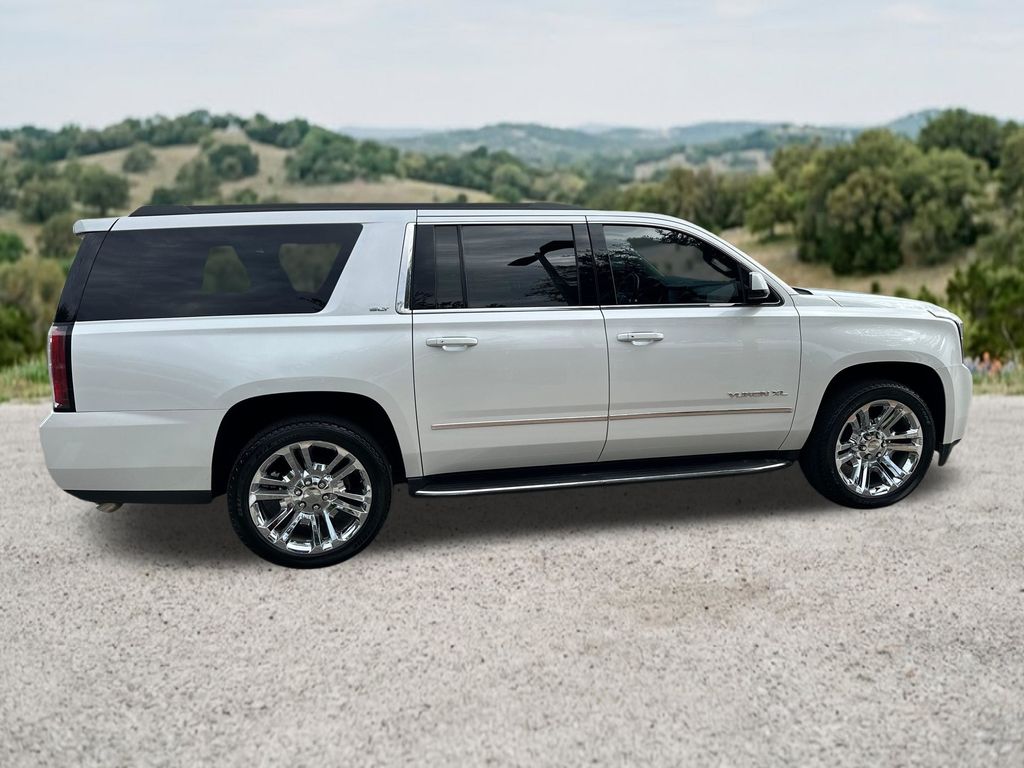 Used 2020 White GMC SLT image 10