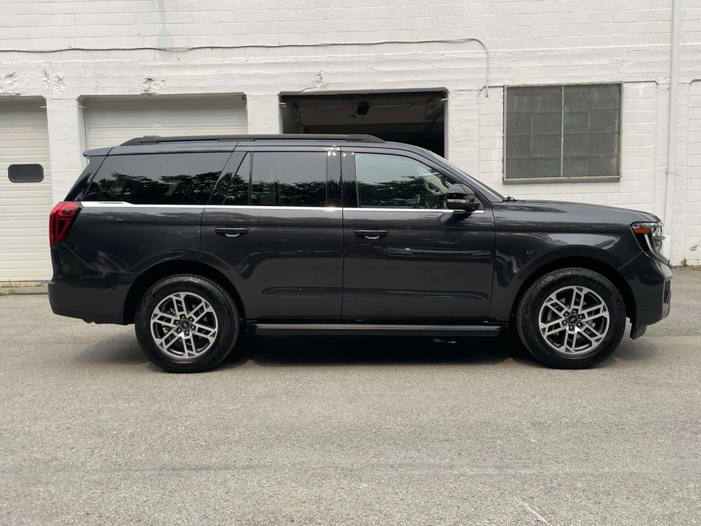 2025 Ford Expedition Active - 7
