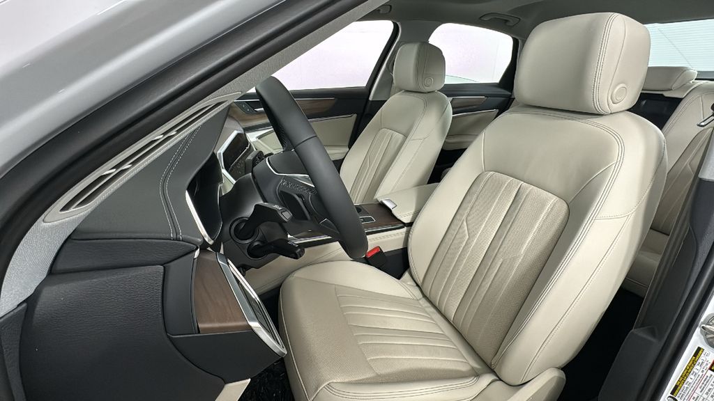 2025 Audi A6  31