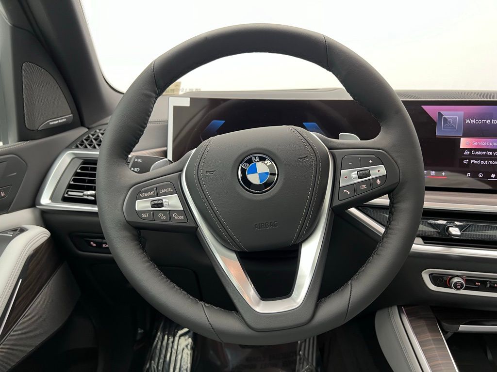 Thumbnail: 2026 BMW X5 - 17