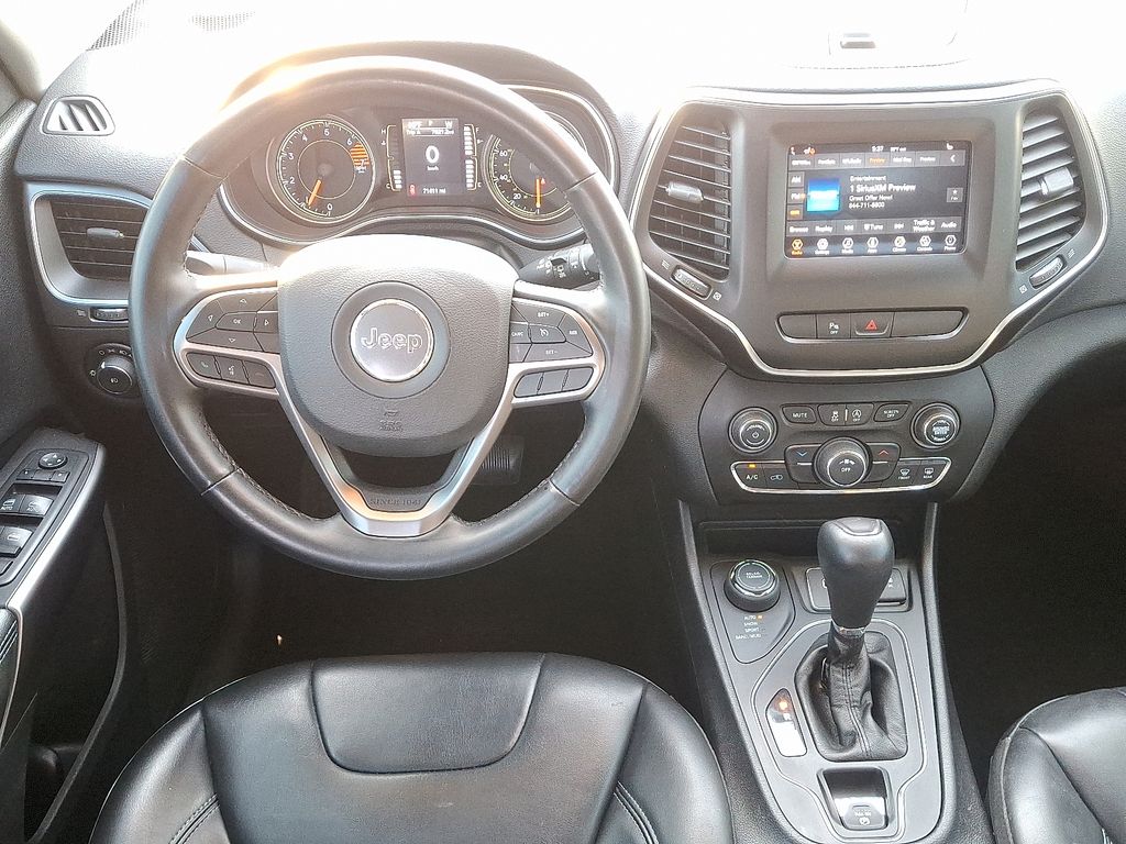 Thumbnail: 2020 Jeep Cherokee - 12