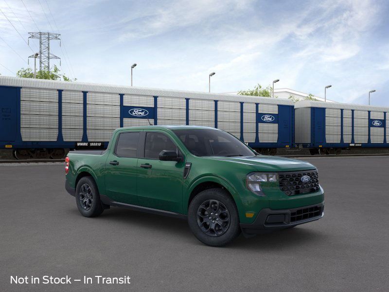 2025 Ford Maverick XLT photo