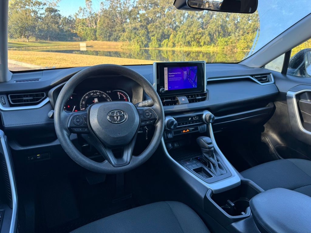 2023 Toyota RAV4 LE 12