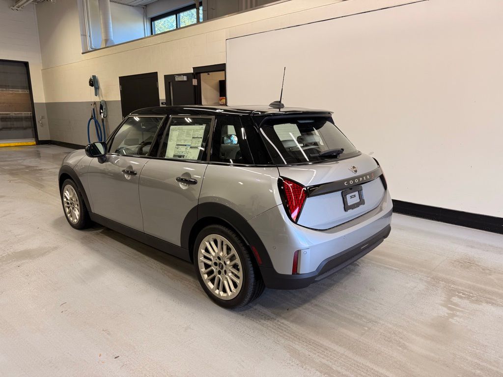 Thumbnail: 2025 MINI Cooper Hardtop - 3