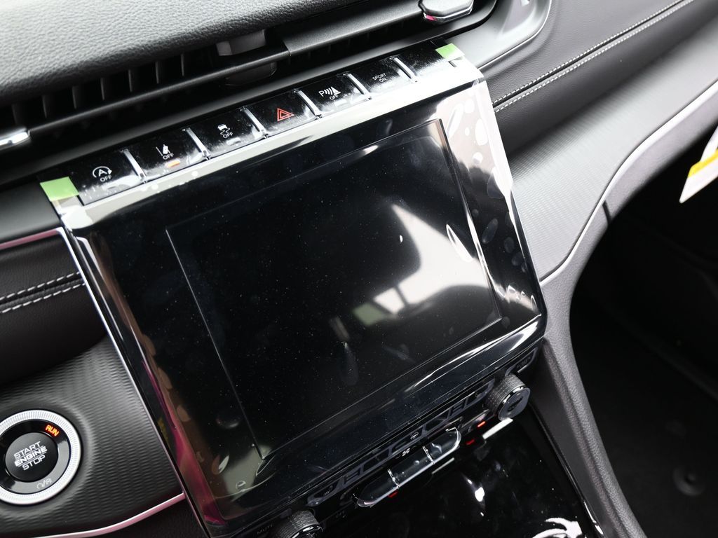 New 2025 Silver Zynith Jeep Altitude X image 21