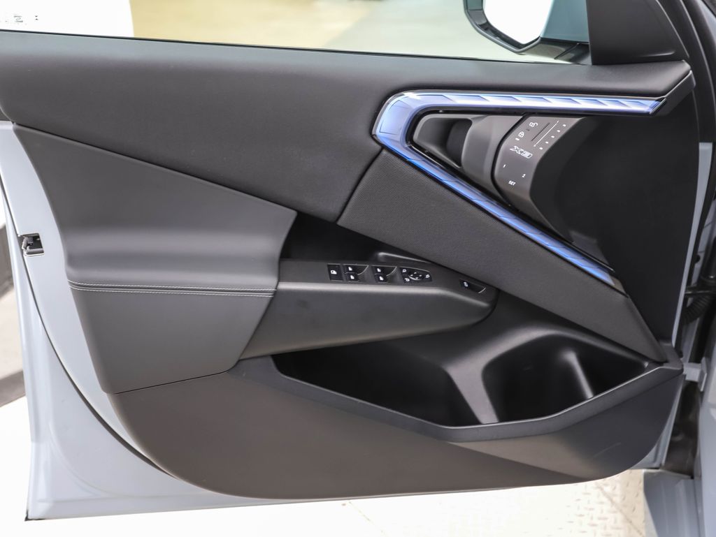 Thumbnail: 2025 BMW X3 - 9