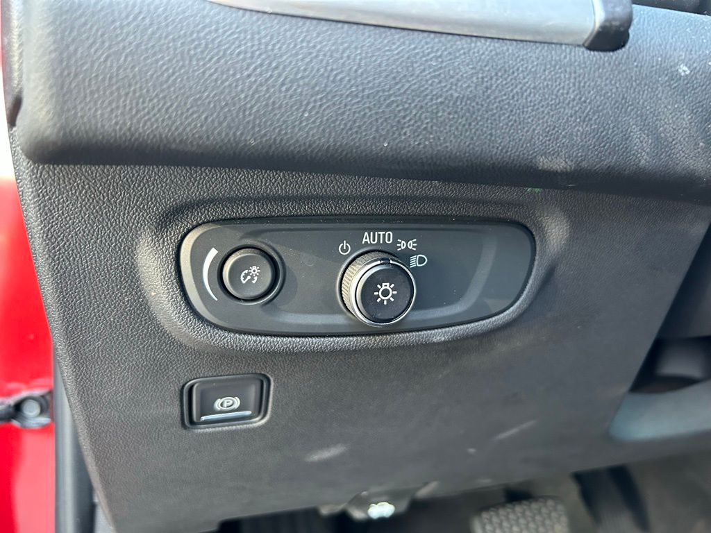 Thumbnail: 2022 GMC Terrain - 18