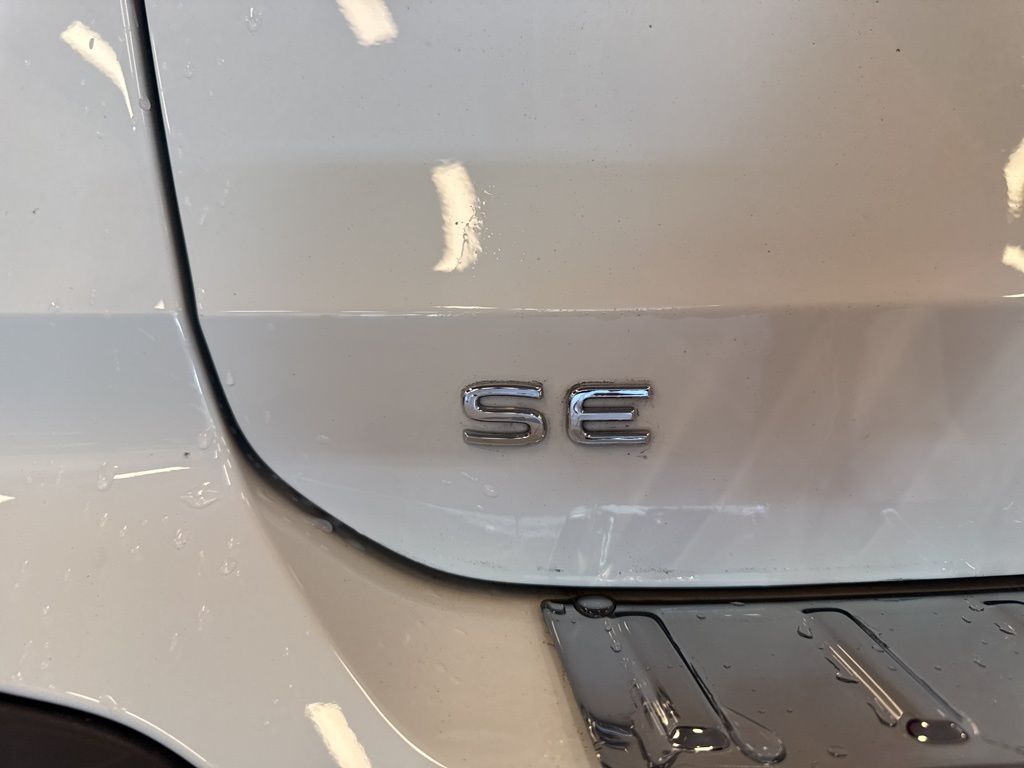 2023 Volkswagen Taos SE photo 10