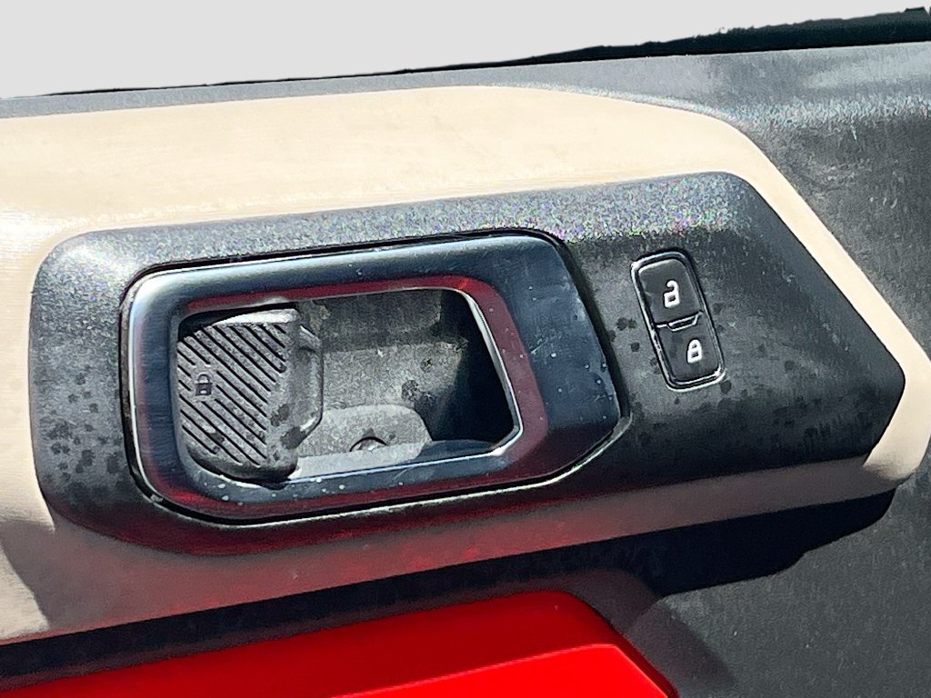Used 2024 Red Ford Wildtrak image 18