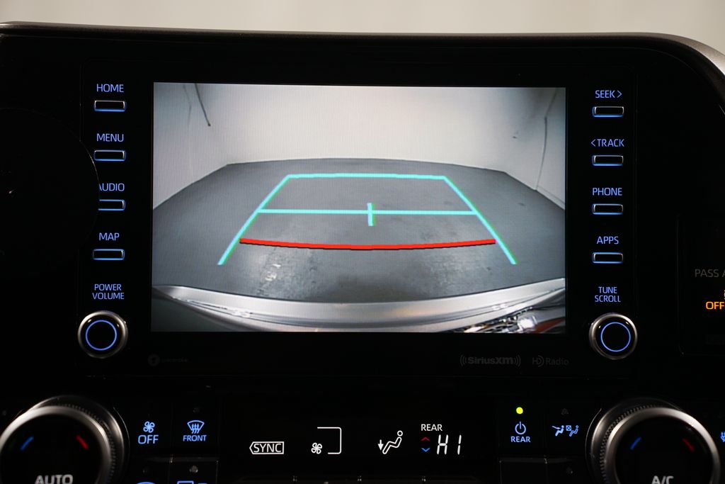 Thumbnail: 2020 Toyota Highlander - 18