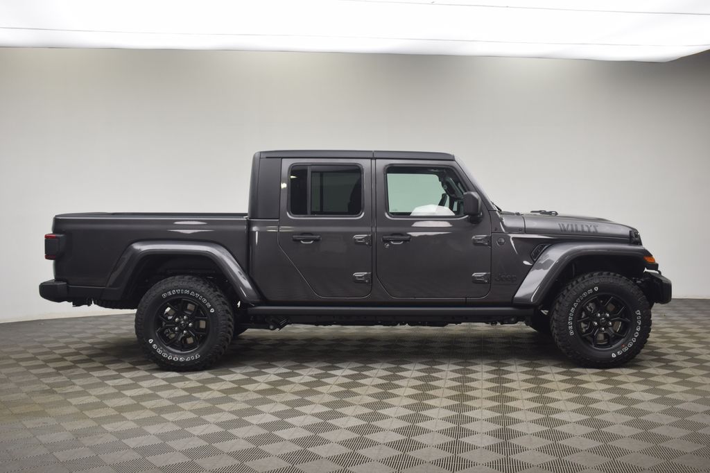new 2026 Jeep Gladiator car, priced at $47,570