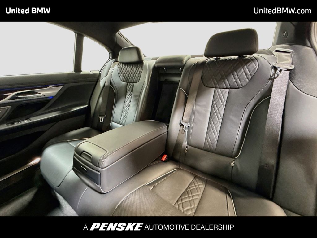 Thumbnail: 2021 BMW 7 Series - 20