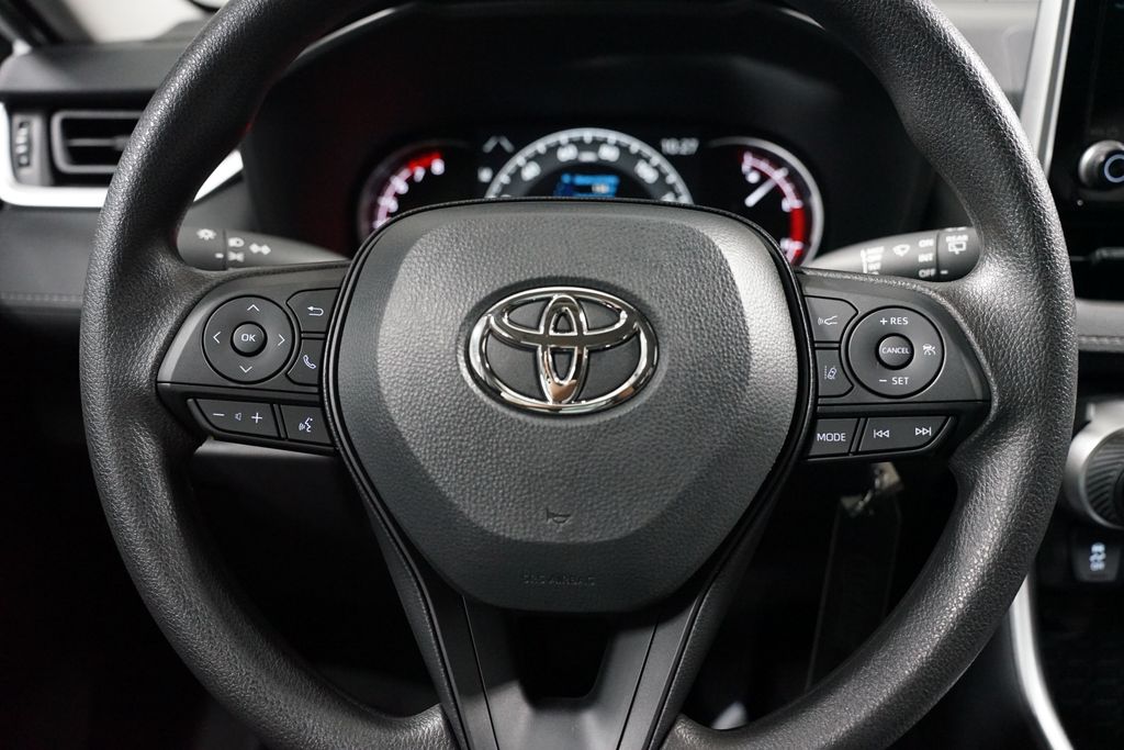 Thumbnail: 2025 Toyota RAV4 - 12
