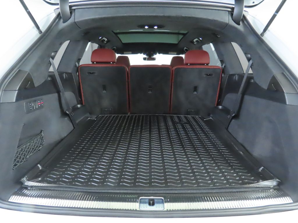 Thumbnail: 2025 Audi SQ7 - 29