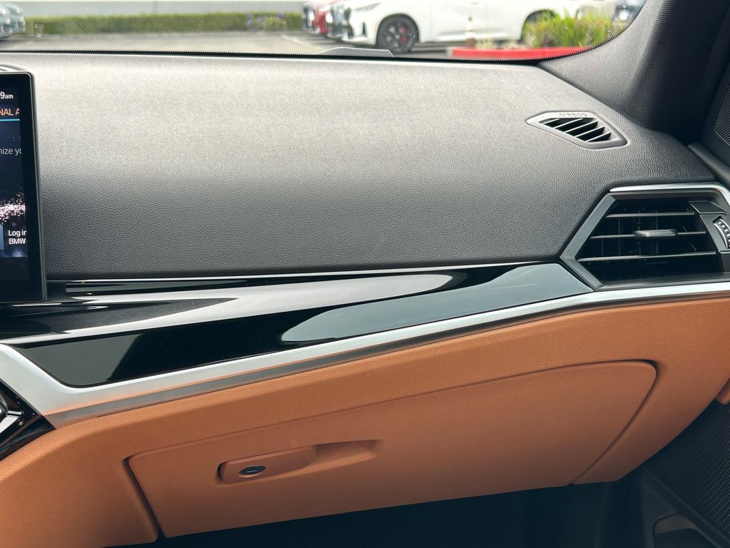 Thumbnail: 2024 BMW 3 Series - 26