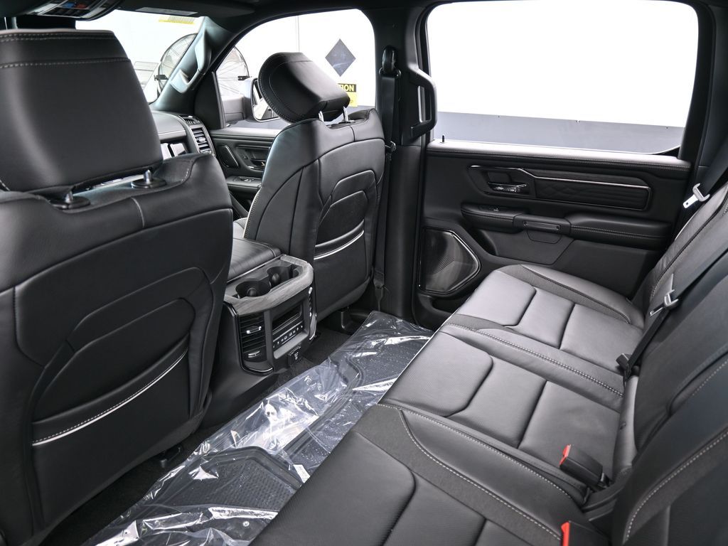 New 2026 Diamond Black Crystal Pearlcoat Ram Limited image 32