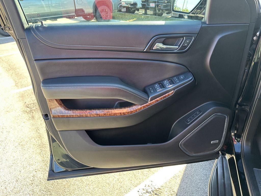 Used Car 2020 Chevrolet Suburban  Premier For Sale Under $40,000 In Austin, Texas