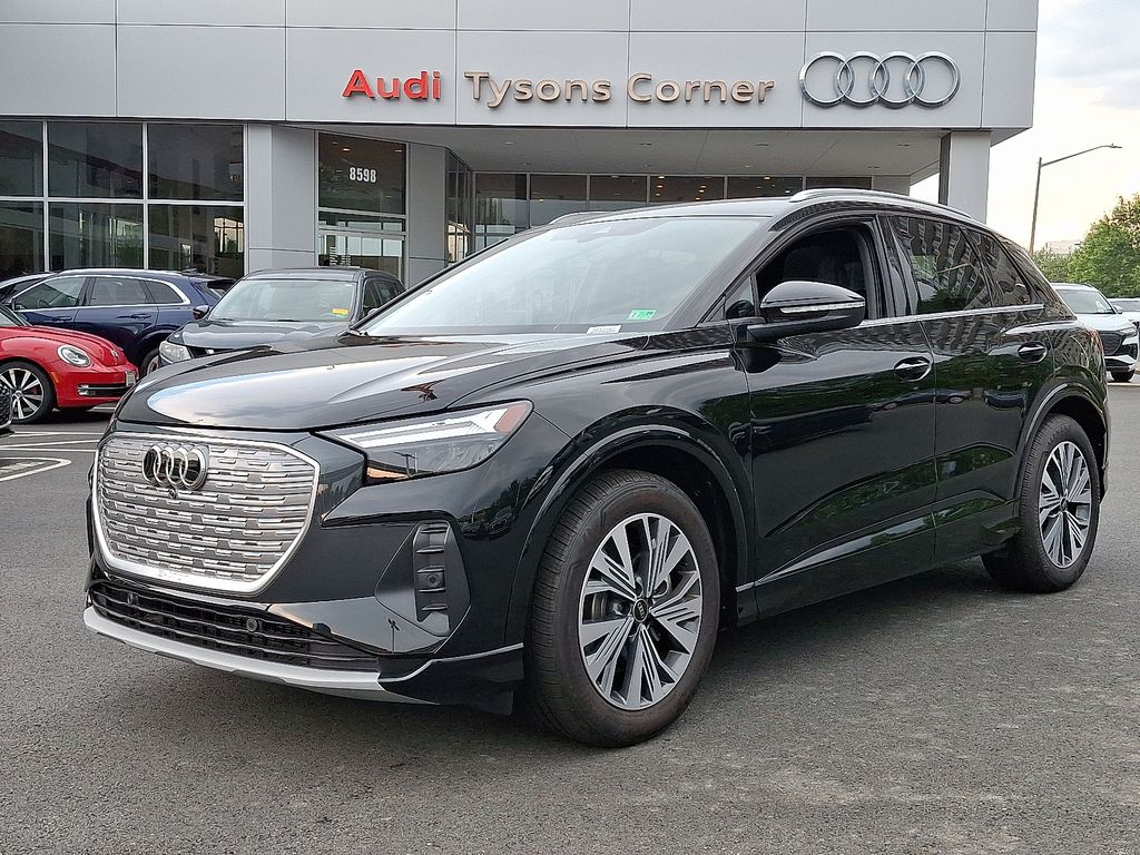 Thumbnail: 2025 Audi Q4 e-tron - 1