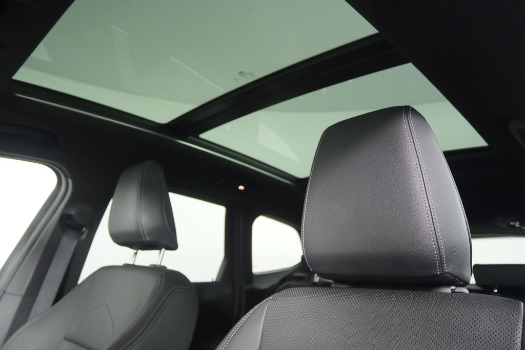 Thumbnail: 2023 BMW X1 - 11