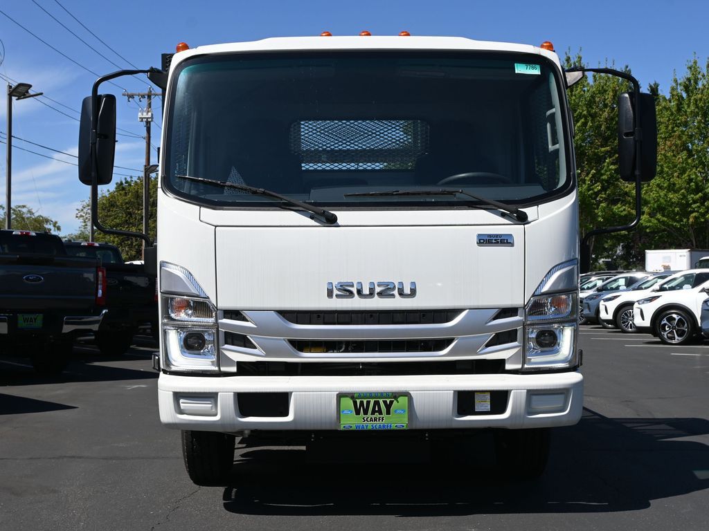 2024 Isuzu NPR HD 