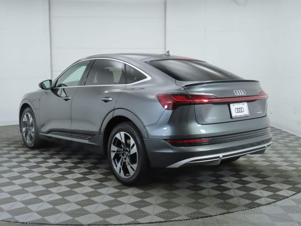 2022 Audi e-tron S Prestige 7