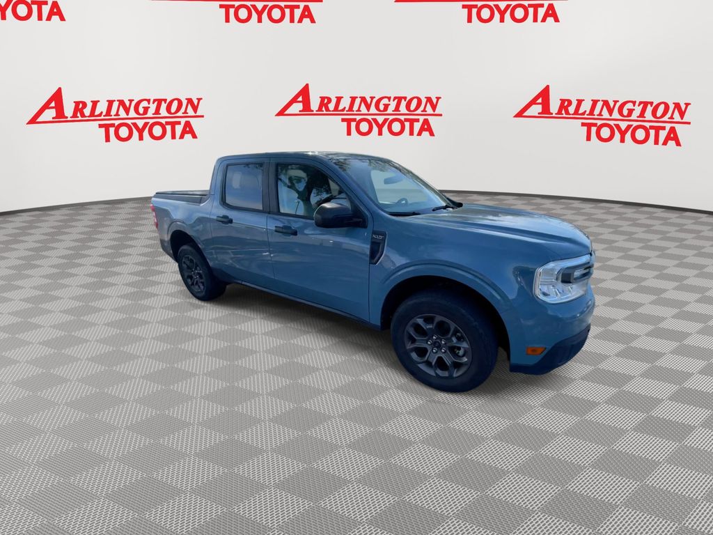 View vehicle photo 2