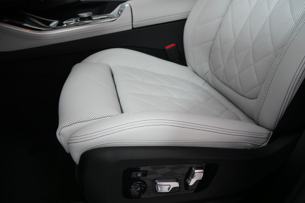 2026 BMW X5 xDrive40i 10