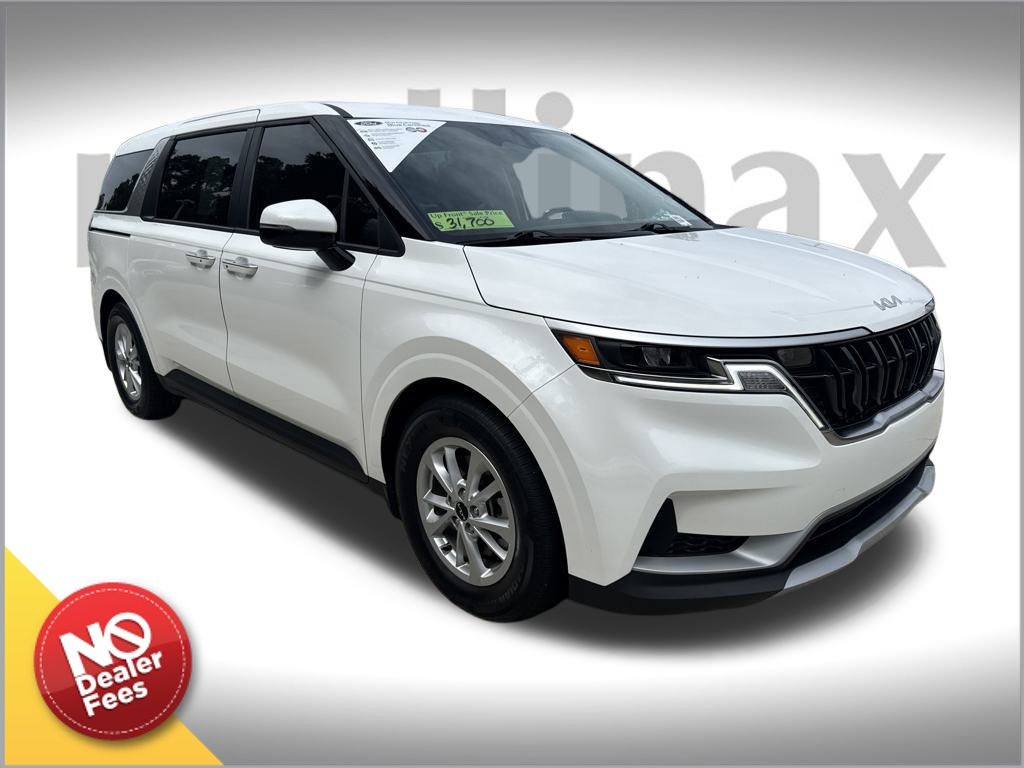 2024 Kia CARNIVAL LX photo