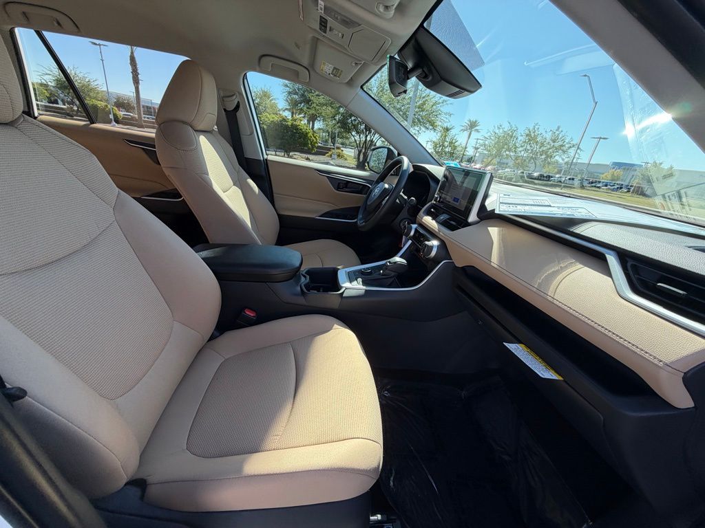 Thumbnail: 2025 Toyota RAV4 - 19