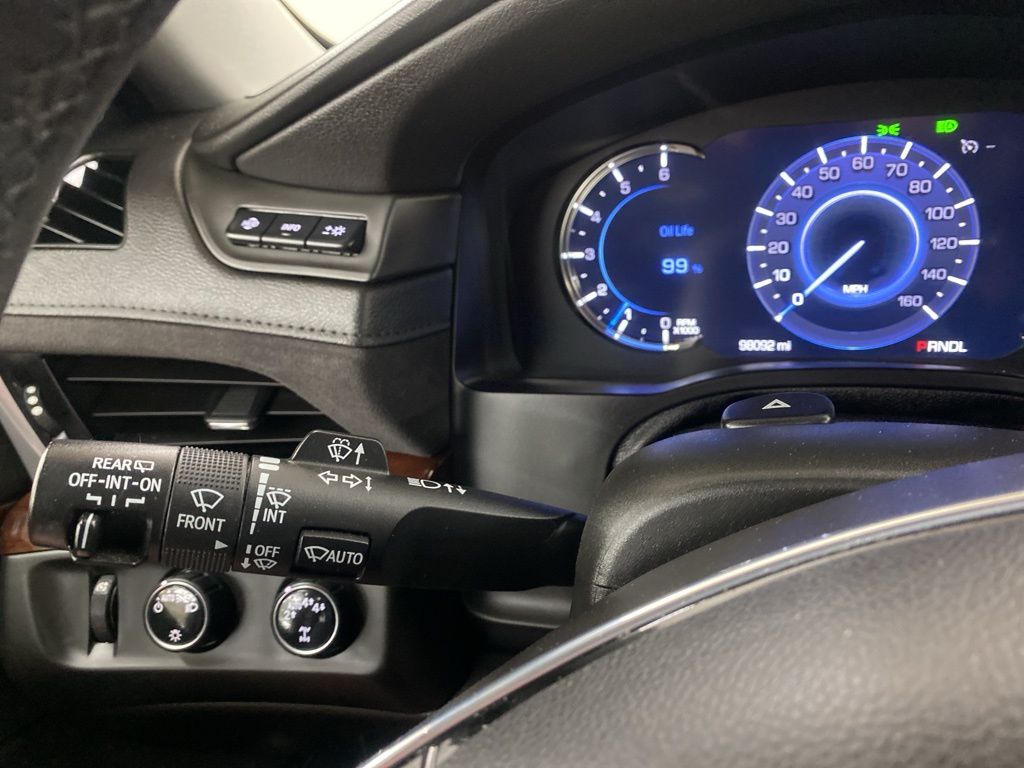2020 Cadillac Escalade Luxury photo