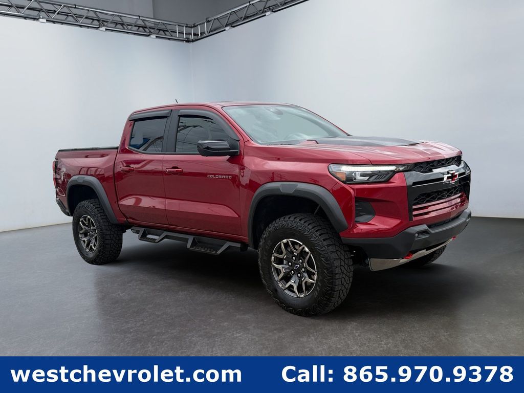Radiant Red Tintcoat 2025 Chevrolet Colorado Pickup Truck Four-Wheel Drive 8-Speed Automatic