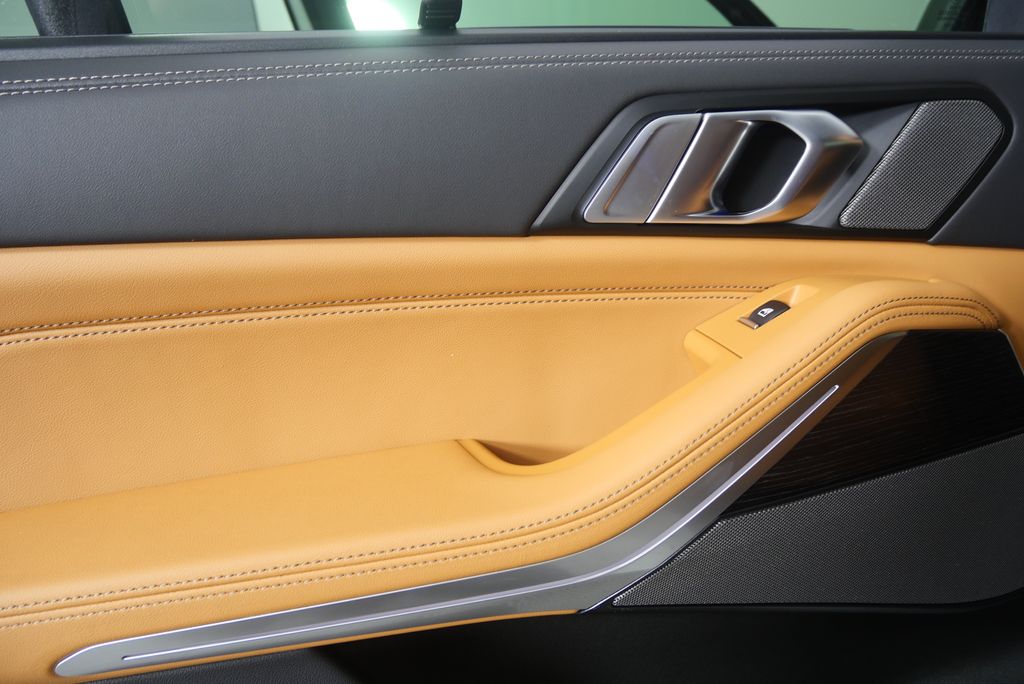 Thumbnail: 2026 BMW X5 - 13