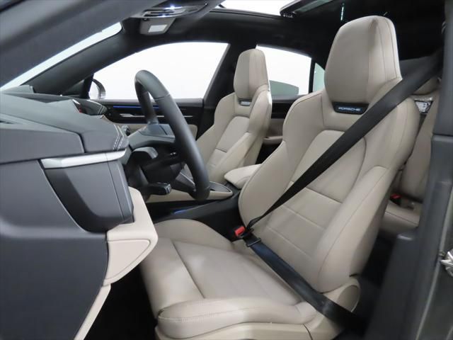 Thumbnail: 2025 Porsche Macan - 5