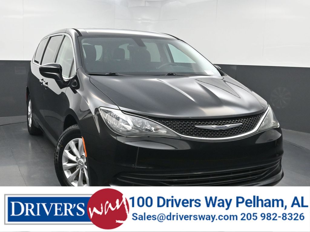  2017 Chrysler Pacifica Touring FWD   