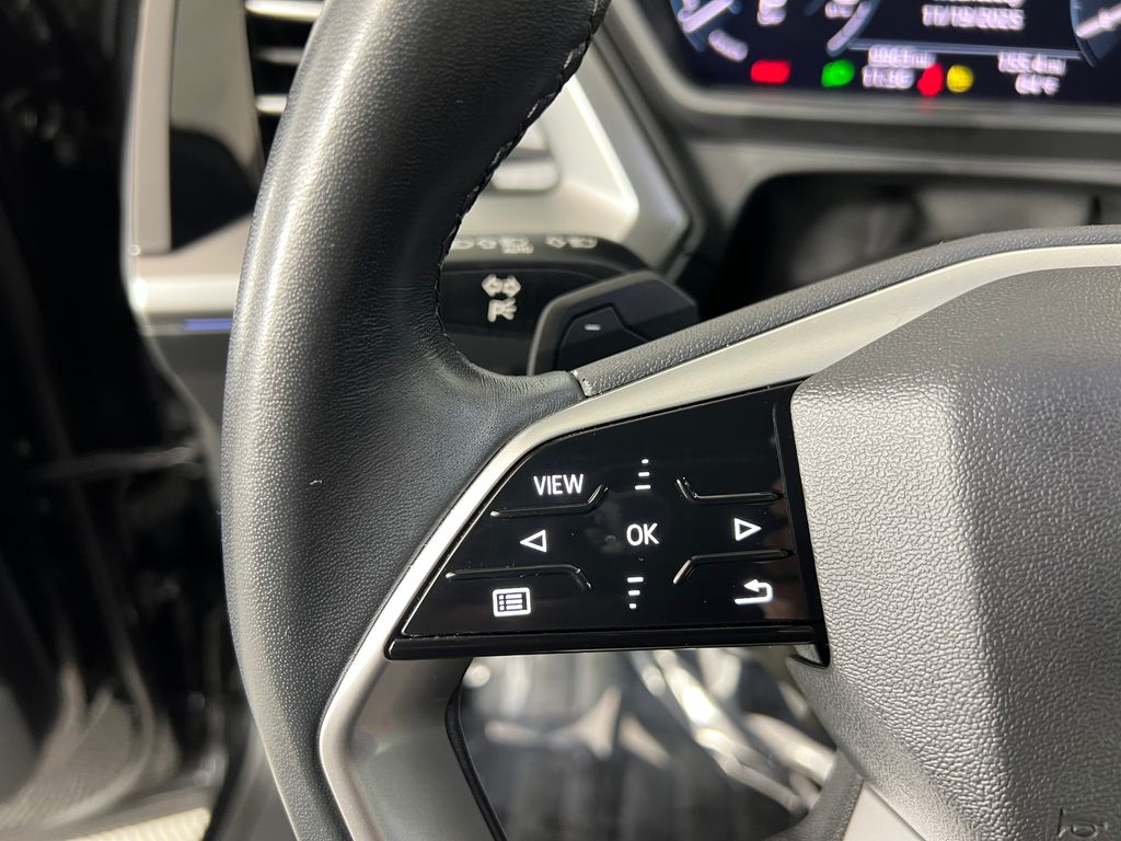 Thumbnail: 2023 Audi Q4 e-tron - 17