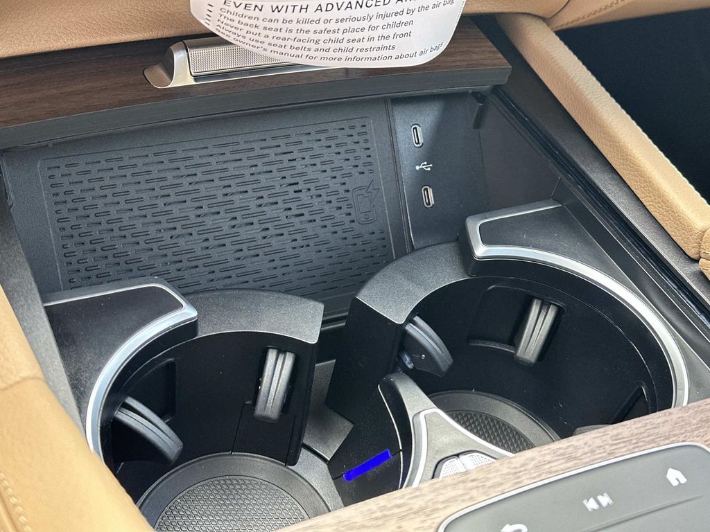 Thumbnail: 2026 Mercedes-Benz GLE - 14