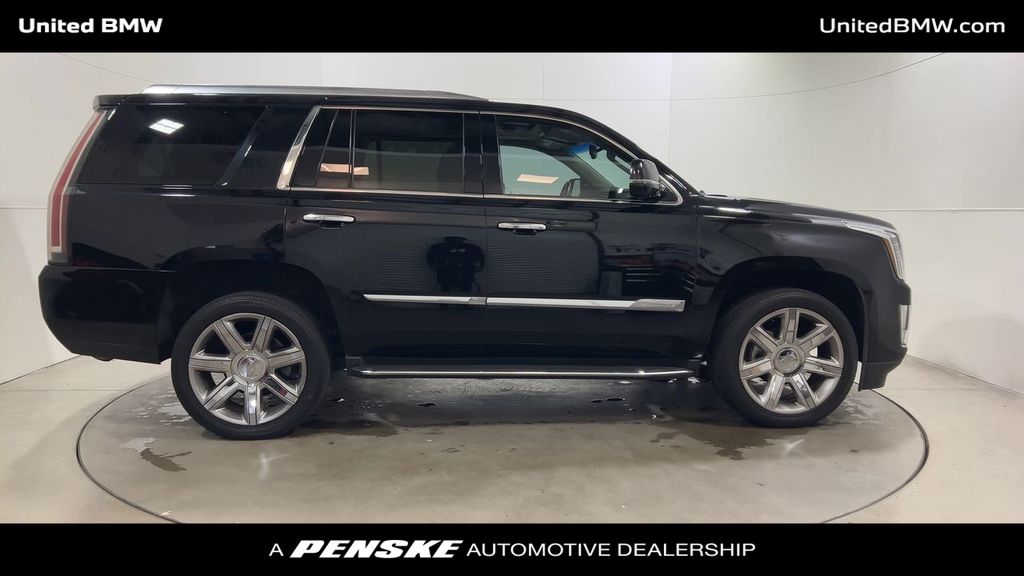 Thumbnail: 2016 Cadillac Escalade - 9