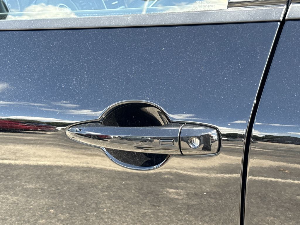 Used 2023 Nissan Rogue SUV