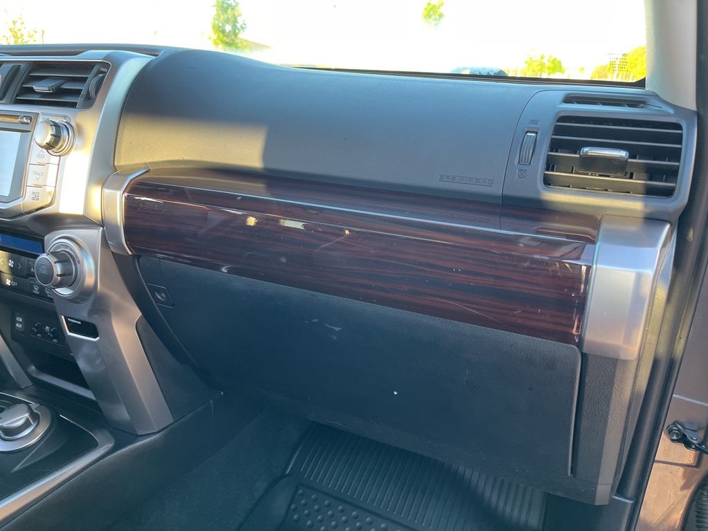 2018 Toyota 4Runner Limited 28
