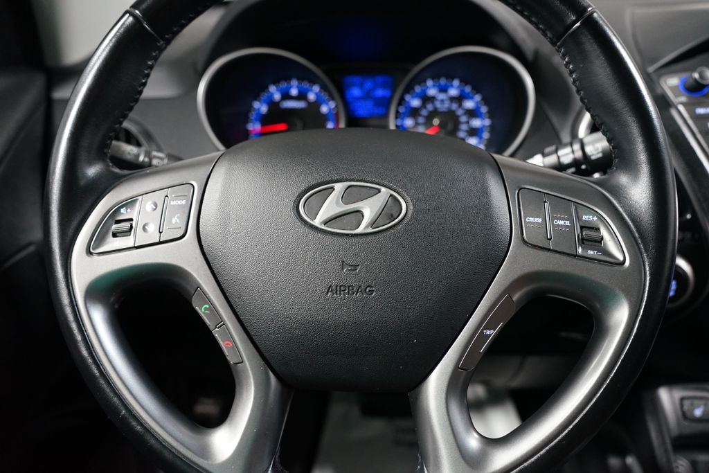 Thumbnail: 2015 Hyundai Tucson - 12