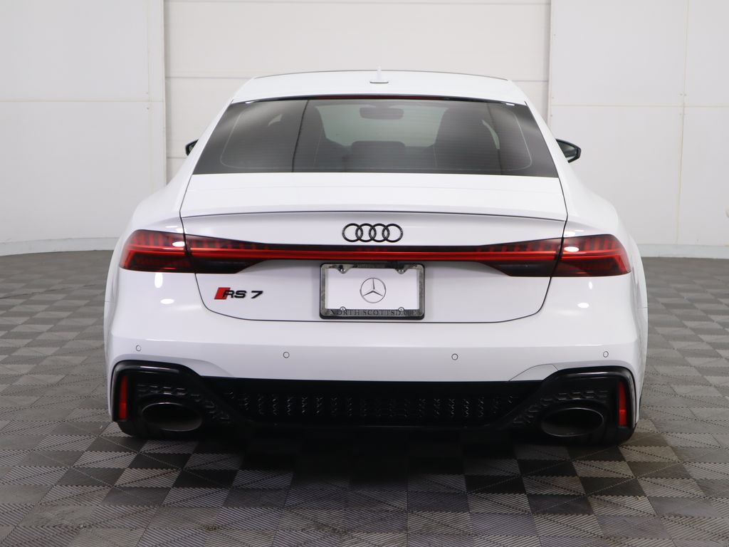 Thumbnail: 2024 Audi RS 7 - 6