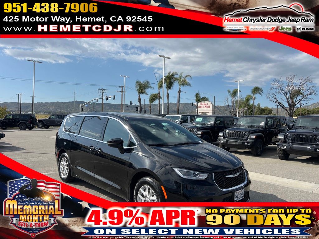 Diamond Black Crystal Pearlcoat 2024 Chrysler Pacifica Touring FWD Minivan Front-Wheel Drive 9-Speed Automatic