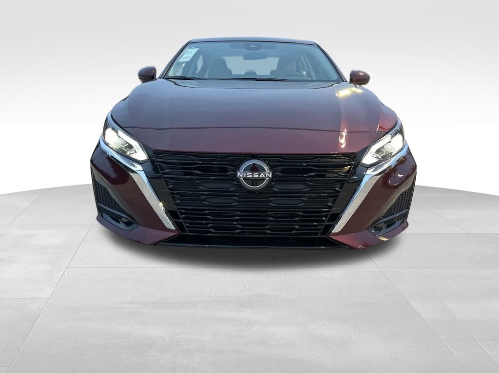2025 Garnet Pearl Metallic Nissan Altima 2.5 SL FWD Sedan