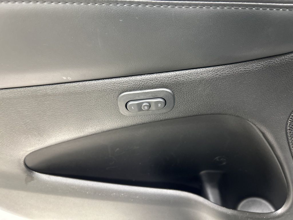 used 2021 Jeep Grand Cherokee car, priced at $29,411